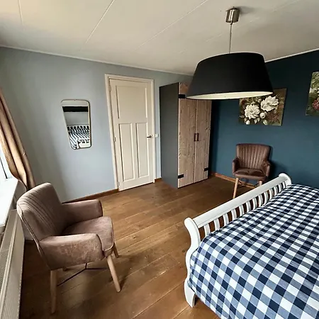 Апартаменты Bovenop 19 *